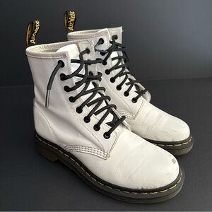 Dr. Martens 1460 White Boots W7 – Worn, Solid